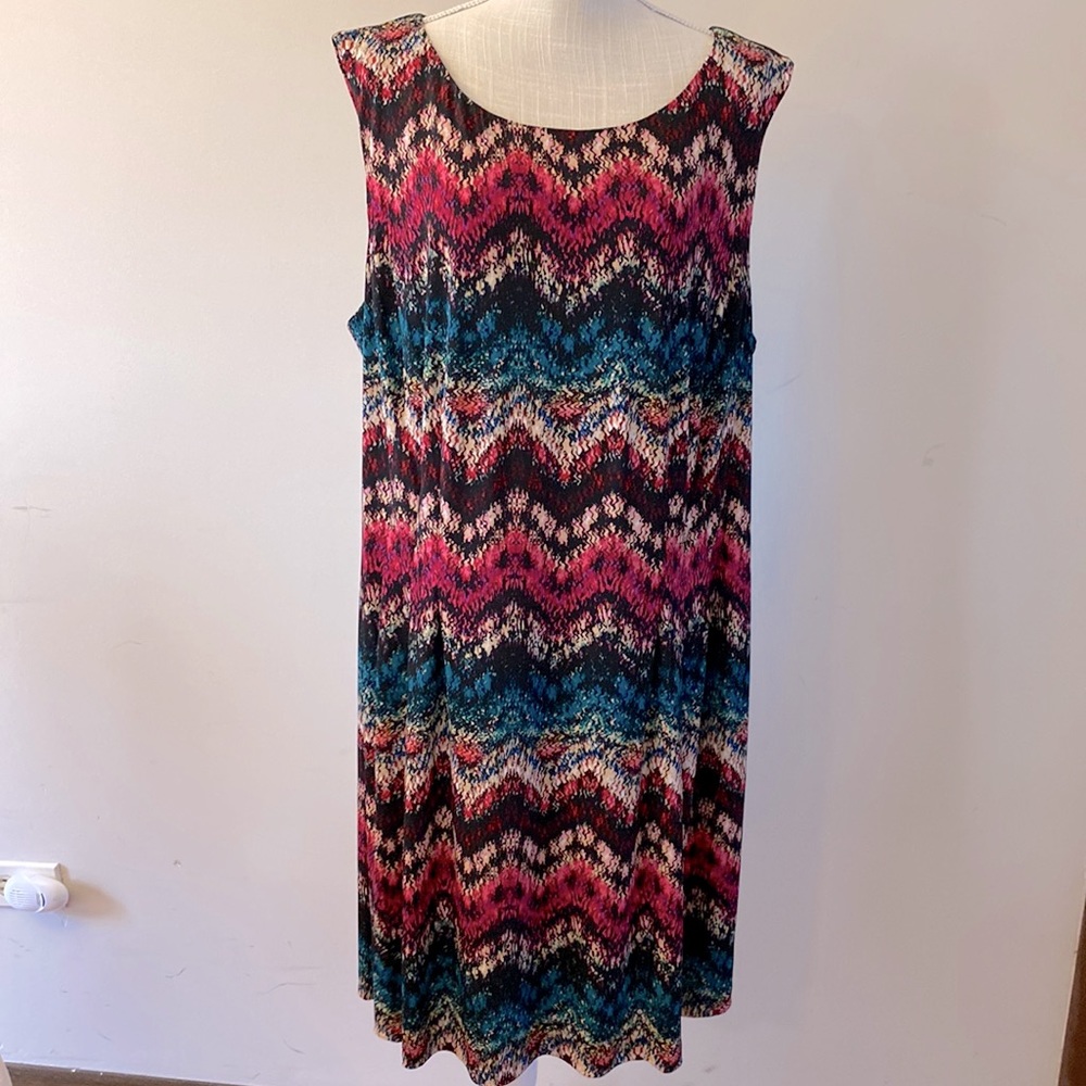 Connected Apparel multicolor zig zag print scoop neck jersey sleeveless 20W